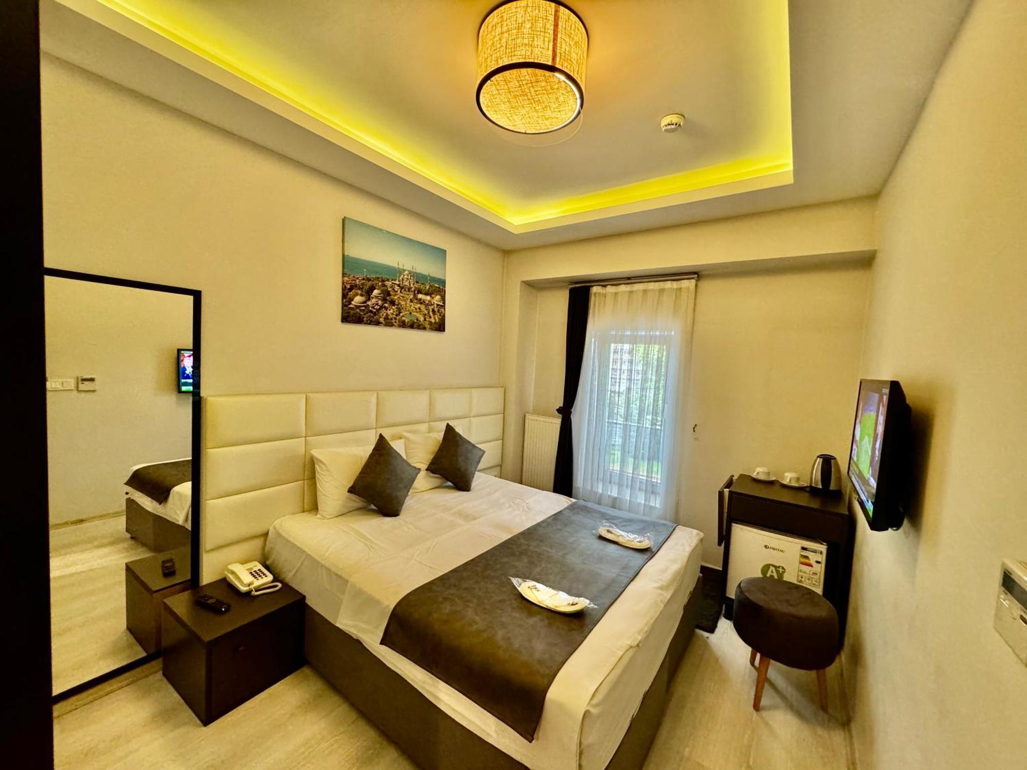 Aram Edessa Hotel Istanbul Exterior photo