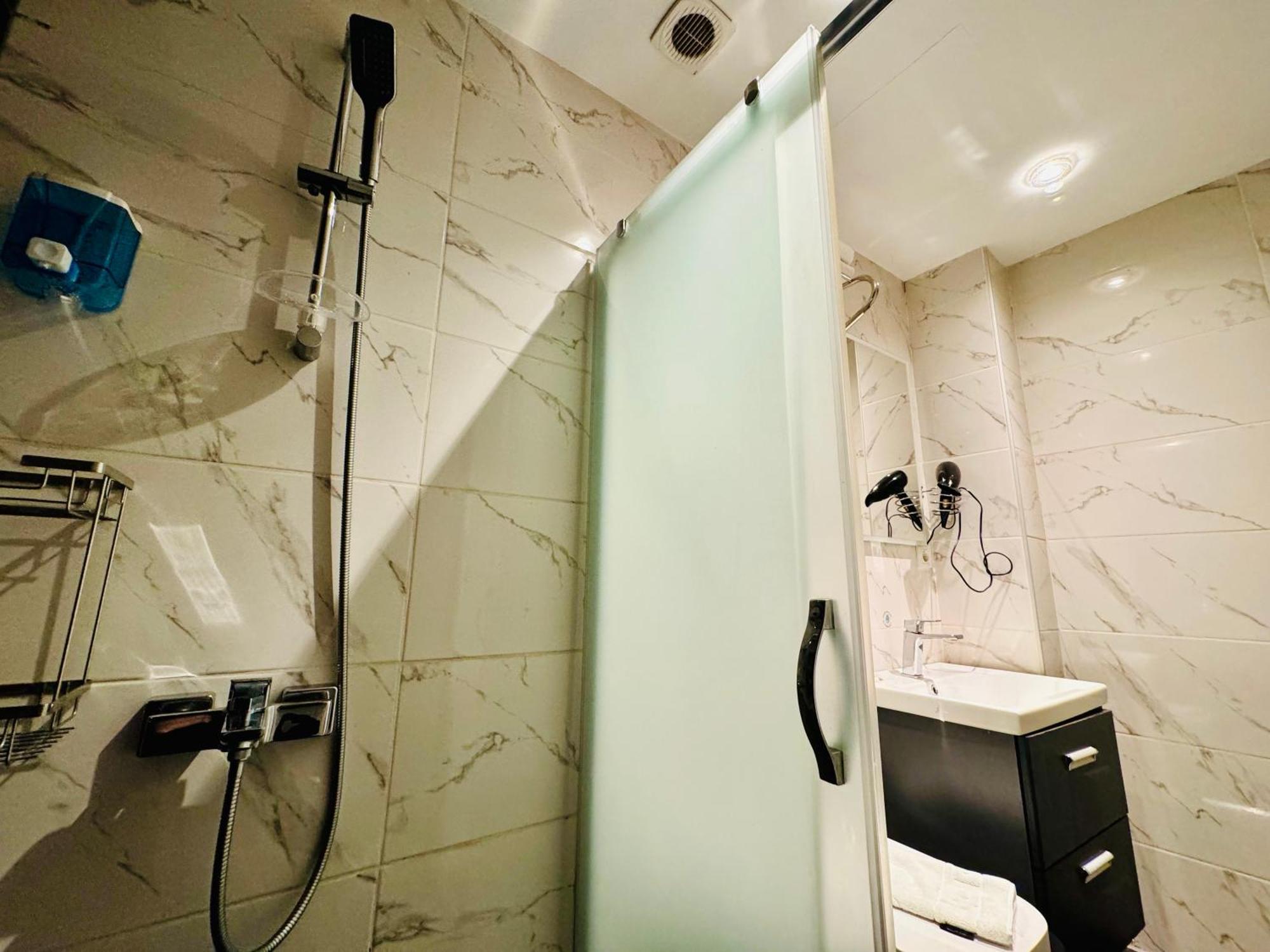 Aram Edessa Hotel Istanbul Exterior photo